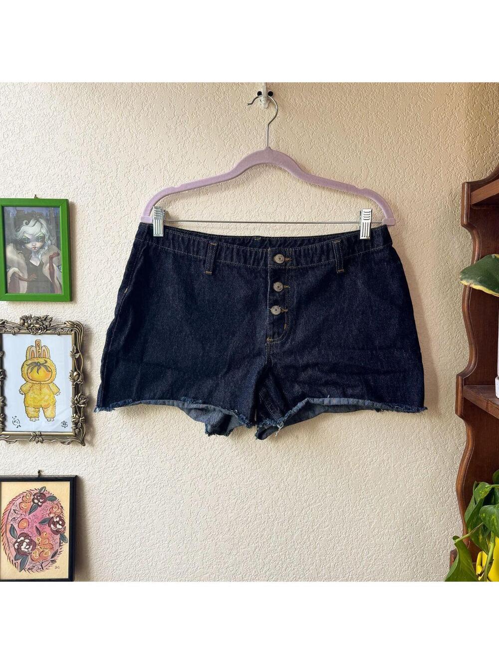 Vintage No Boundaries Low Rise Y2K 90s Button Front Mini Shorts